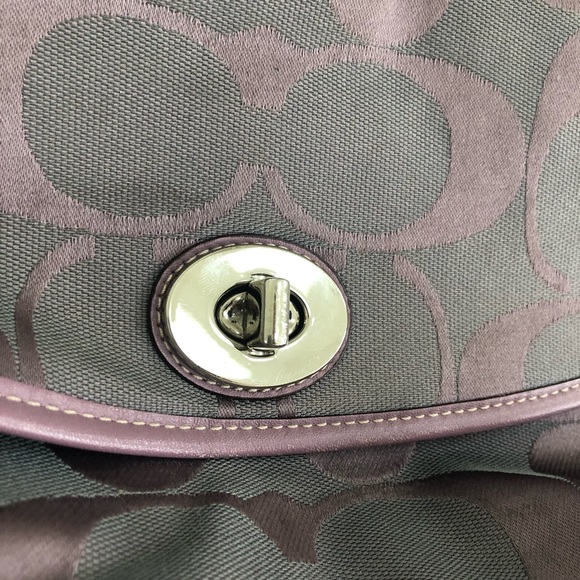 🌸LAVENDER COACH PURSE - Picture 3 of 10